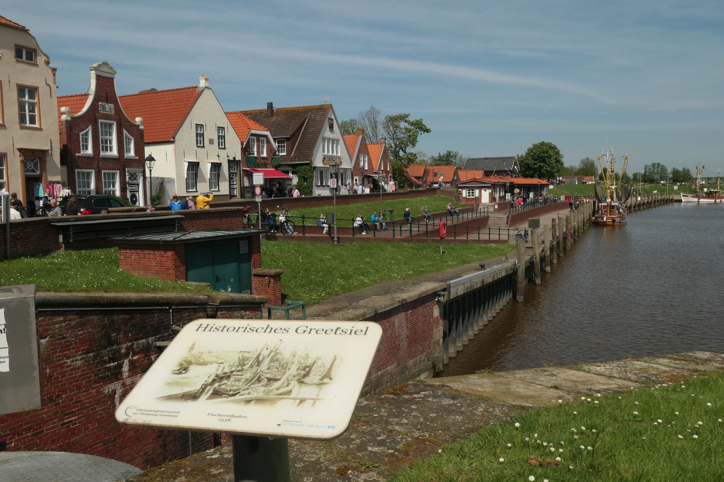 P1007749