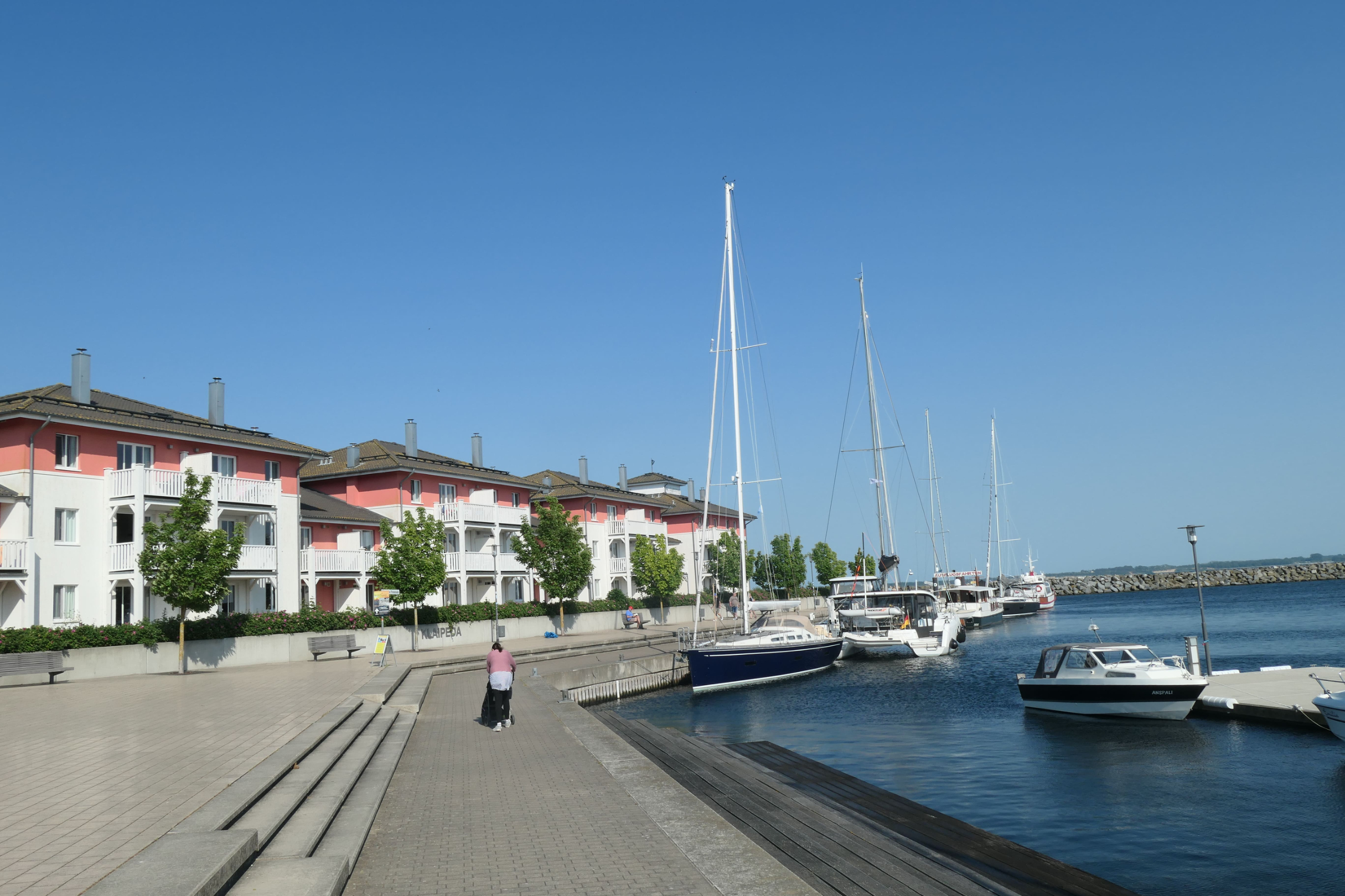 P1004949