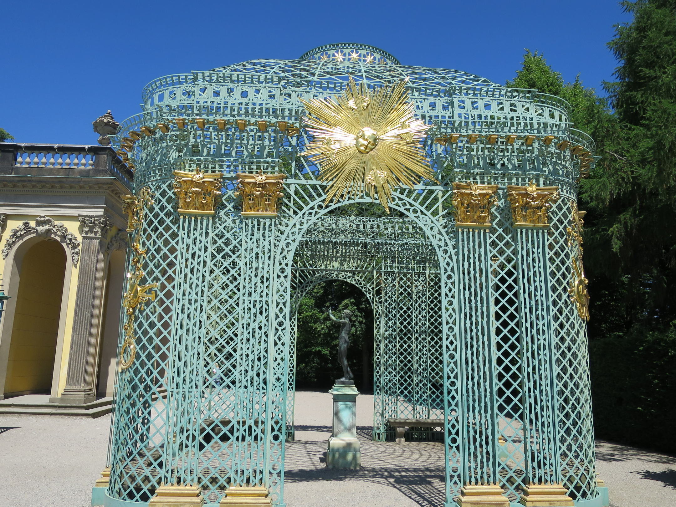 Schloßpark 16